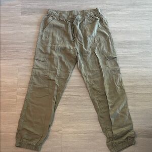Women’s Cargo Jogger Pants
